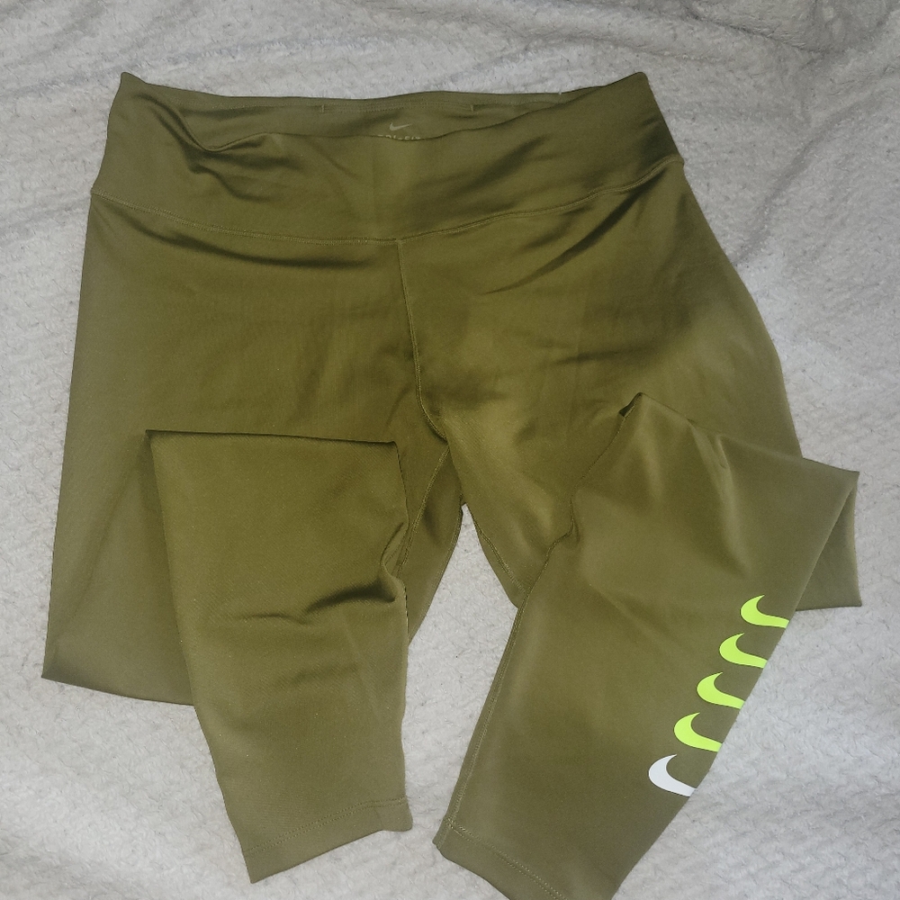 Green nike leggings